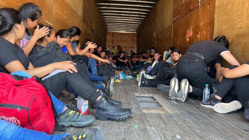 Foto INM 64 migrantes